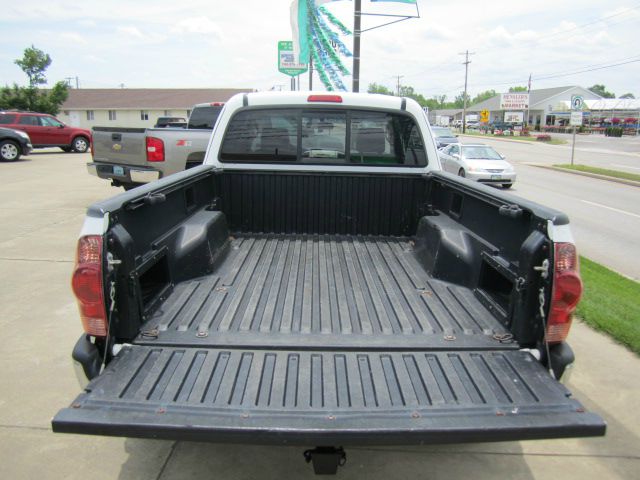 Toyota Tacoma 2005 photo 16