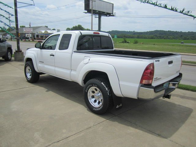 Toyota Tacoma 2005 photo 9