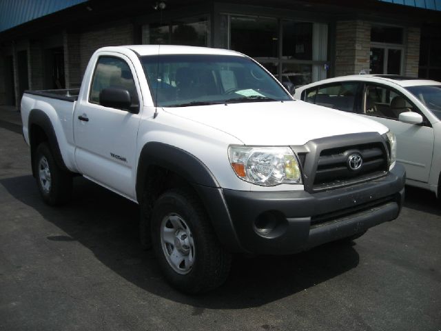 Toyota Tacoma XLT 2WD Pickup Truck