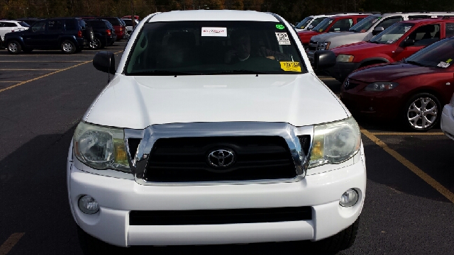 Toyota Tacoma 2WD Supercab Styleside 6-1/2 Ft Box STX Pickup Truck