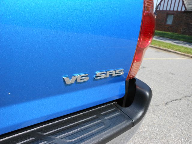 Toyota Tacoma 2005 photo 13