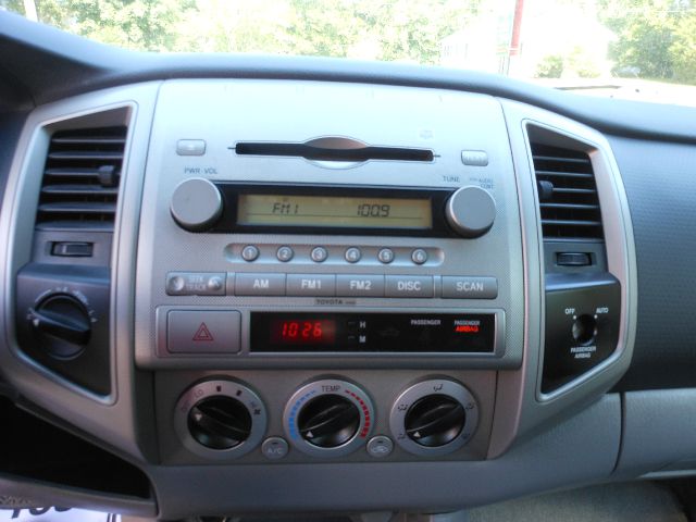 Toyota Tacoma 2005 photo 2