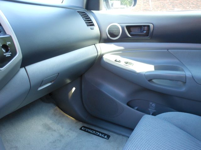 Toyota Tacoma 2005 photo 23