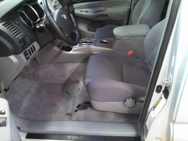 Toyota Tacoma 2005 photo 2