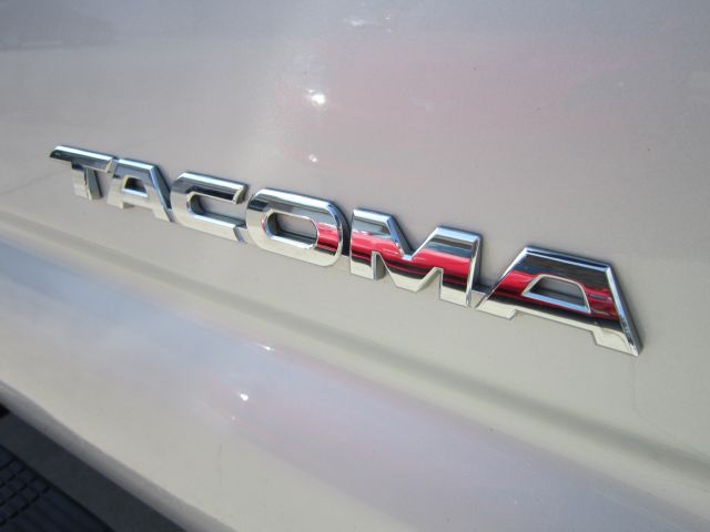 Toyota Tacoma 2WD Supercab Styleside 6-1/2 Ft Box STX Pickup Truck