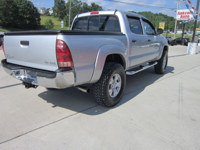 Toyota Tacoma 2005 photo 11