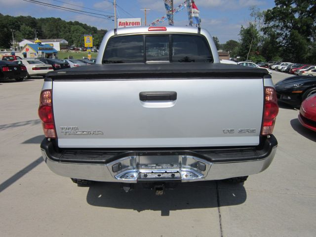 Toyota Tacoma 2005 photo 18