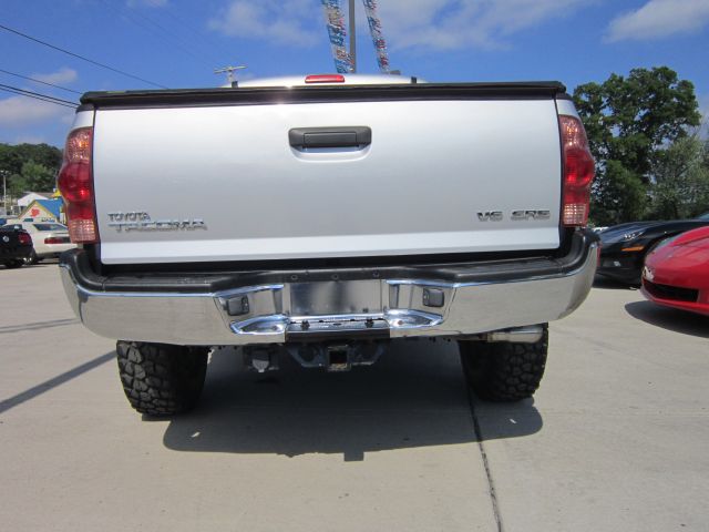 Toyota Tacoma 2005 photo 32