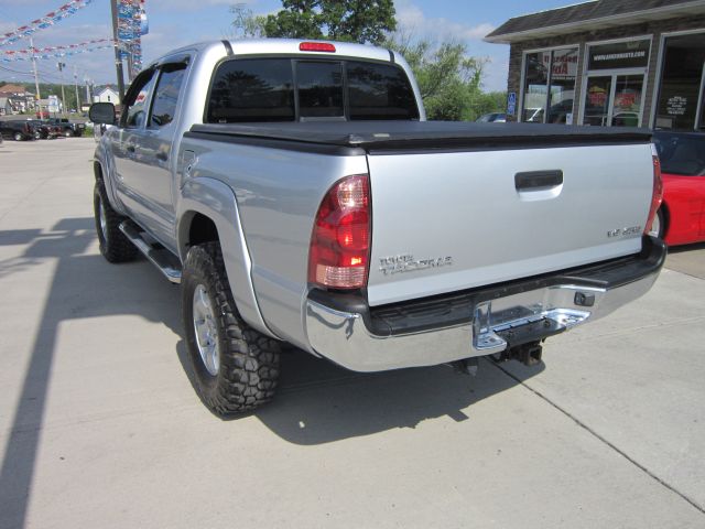 Toyota Tacoma 2005 photo 4