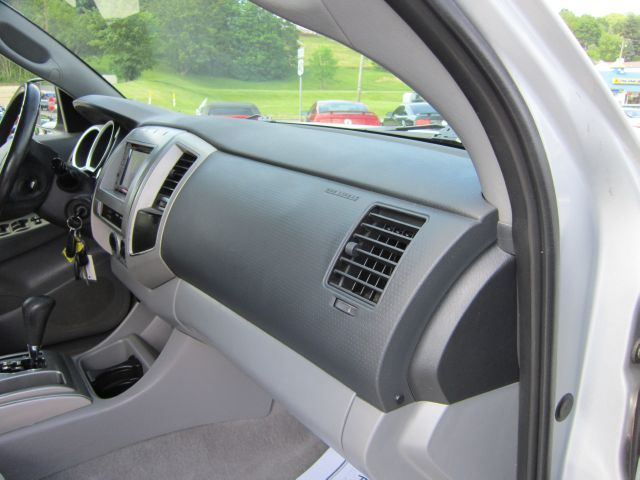 Toyota Tacoma 2005 photo 8