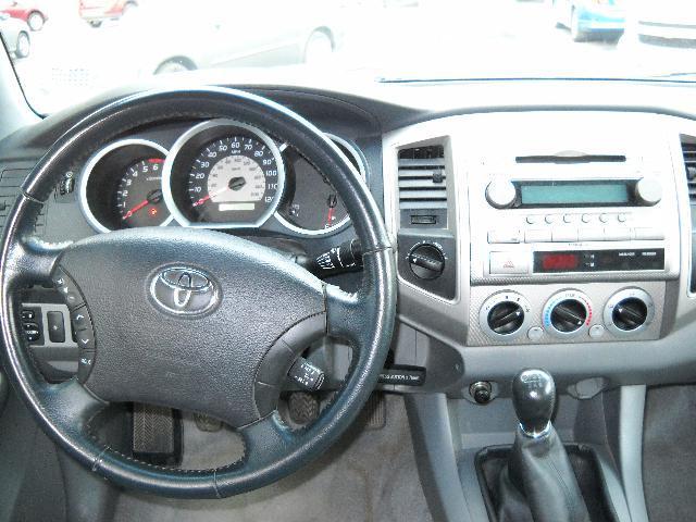 Toyota Tacoma 2005 photo 3