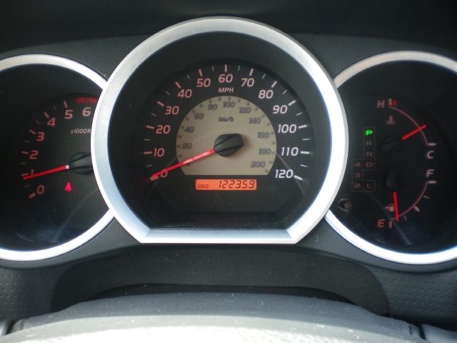 Toyota Tacoma 2005 photo 14