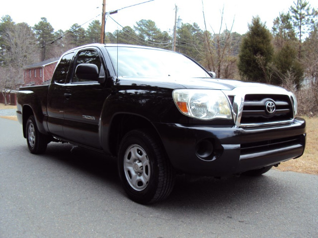 Toyota Tacoma 2005 photo 2