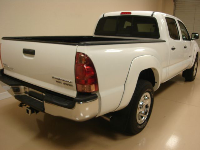Toyota Tacoma 2005 photo 2