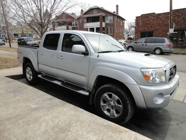 Toyota Tacoma 2005 photo 2