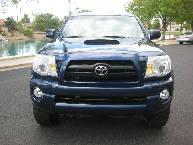 Toyota Tacoma Ext Cab,offroad 4x4,1-owner Pickup Truck