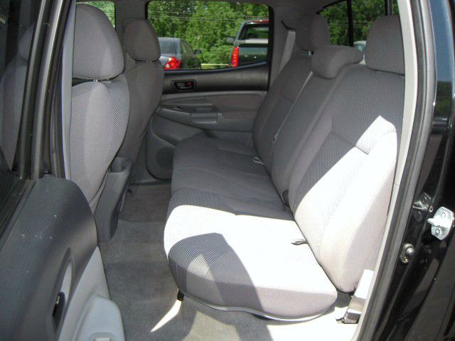 Toyota Tacoma Ext Cab - 4x4 LT At Brookv Pickup Truck