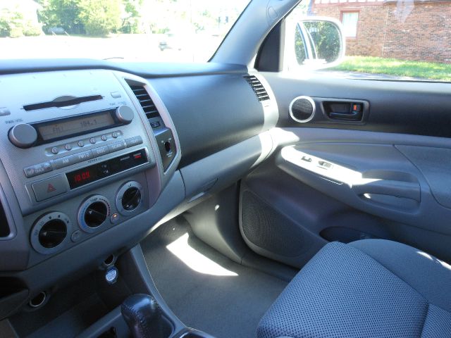 Toyota Tacoma 2006 photo 33