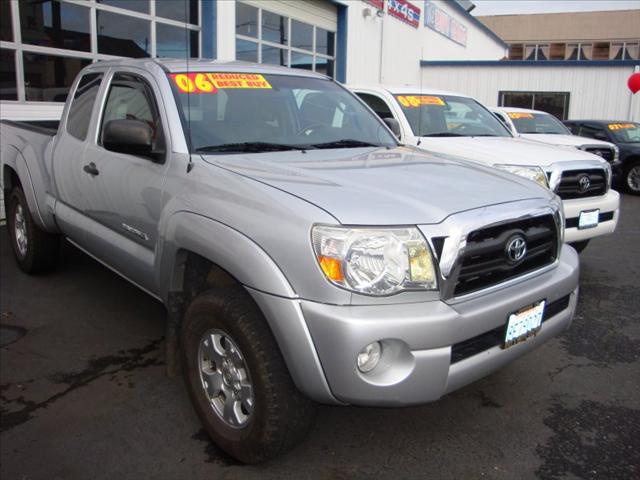 Toyota Tacoma XLT 2WD Pickup