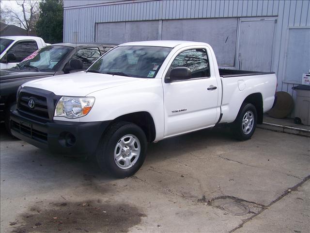 Toyota Tacoma Base Pickup