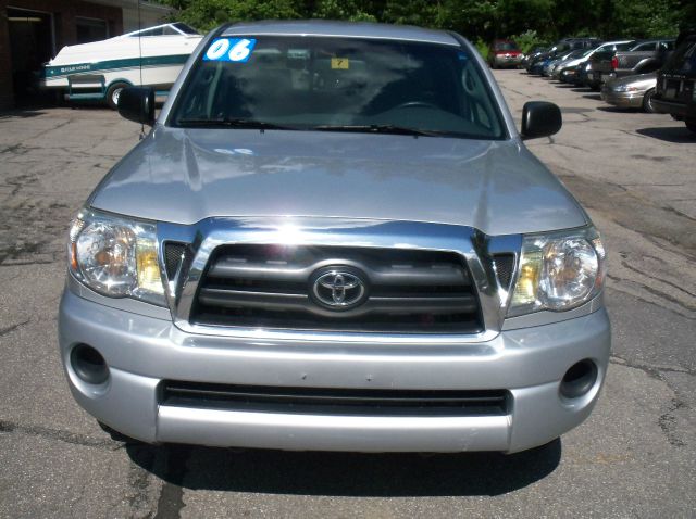 Toyota Tacoma SE W/dvd Pickup Truck