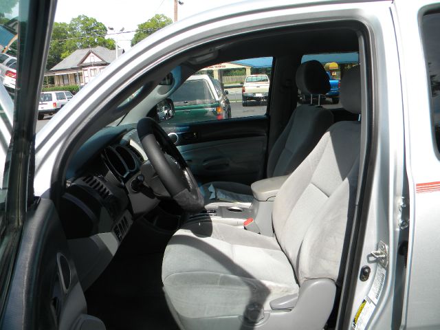 Toyota Tacoma 2006 photo 2