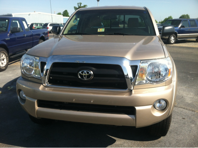 Toyota Tacoma Dodge Pickup Truck