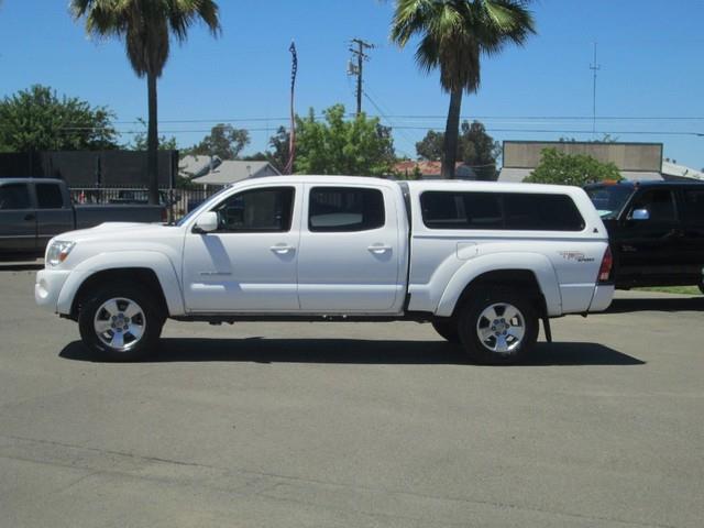 Toyota Tacoma XLT 2WD Pickup Truck