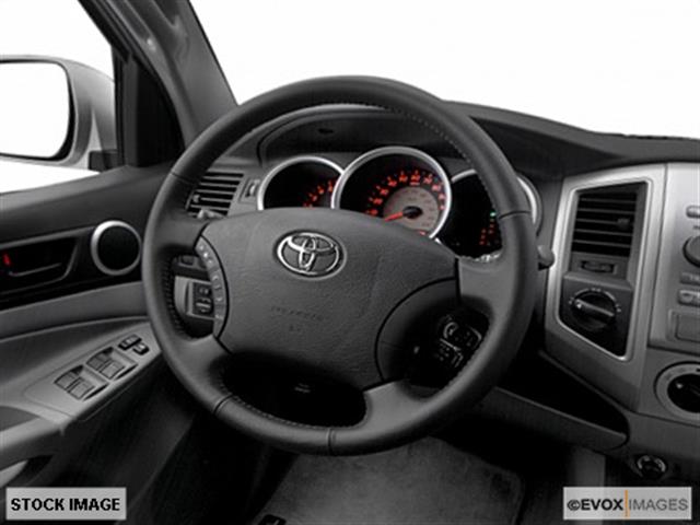 Toyota Tacoma 1500- 8FT BED Pickup Truck