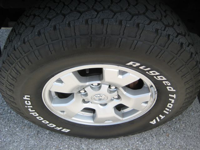 Toyota Tacoma LT Pickup 4D 8 Ft Pickup Truck