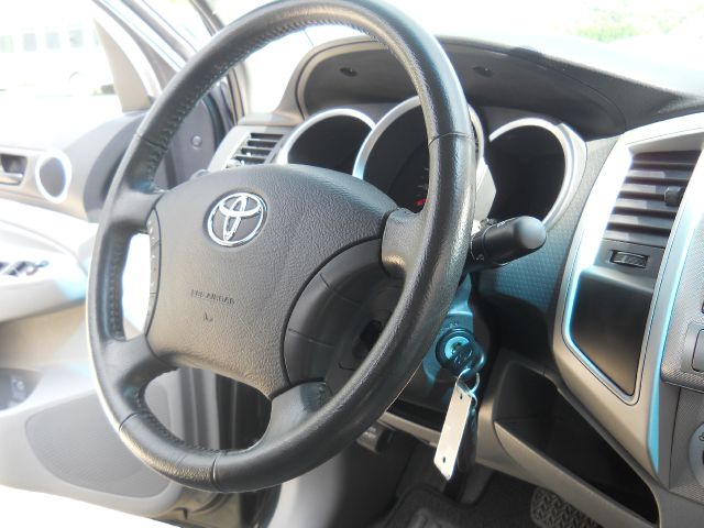 Toyota Tacoma 2010 photo 14
