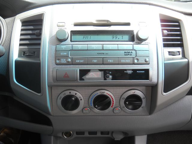 Toyota Tacoma 2010 photo 22