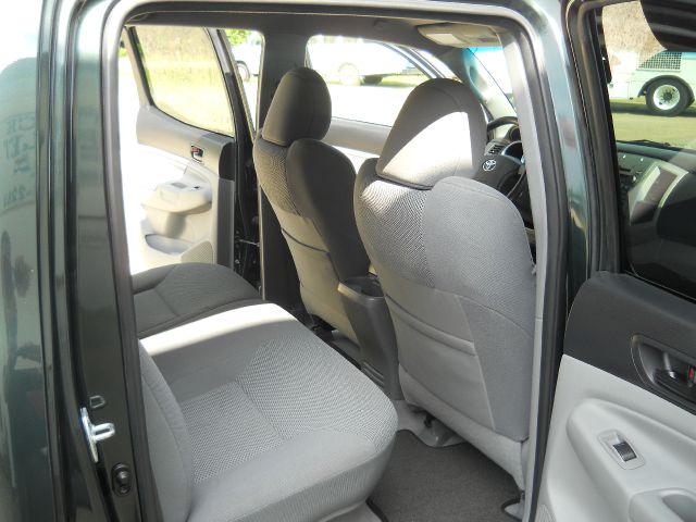 Toyota Tacoma 2010 photo 26