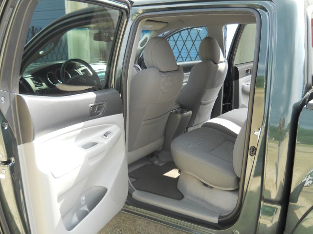 Toyota Tacoma 2010 photo 28
