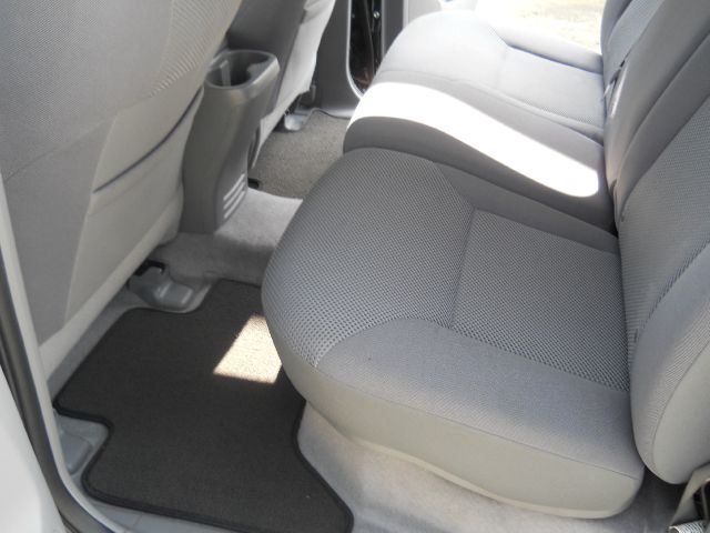 Toyota Tacoma 2010 photo 30