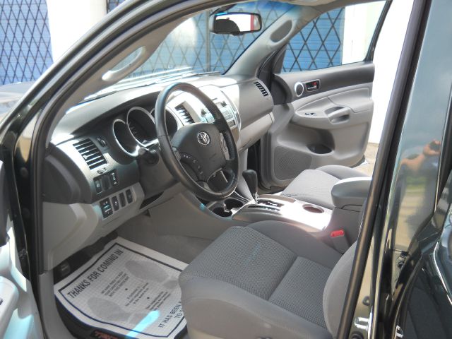 Toyota Tacoma 2010 photo 31