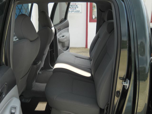 Toyota Tacoma 2010 photo 32