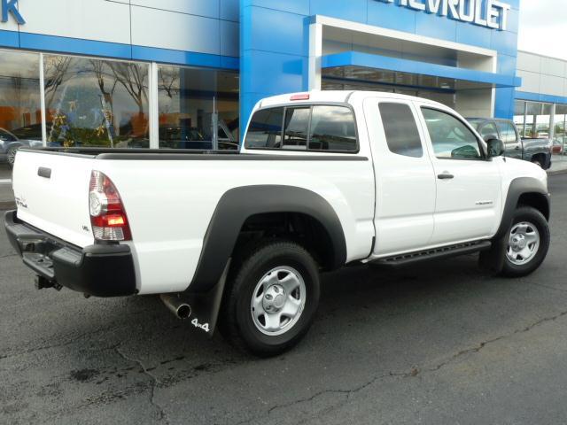 Toyota Tacoma 2010 photo 4
