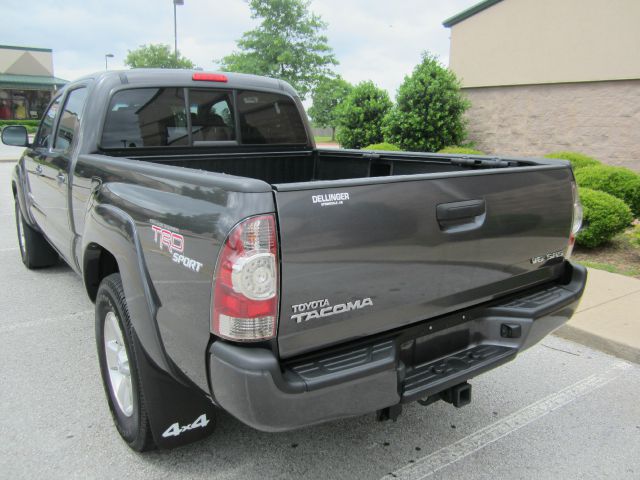 Toyota Tacoma 2010 photo 4