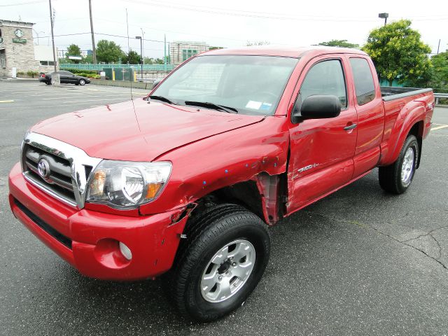Toyota Tacoma 5. Pickup Truck