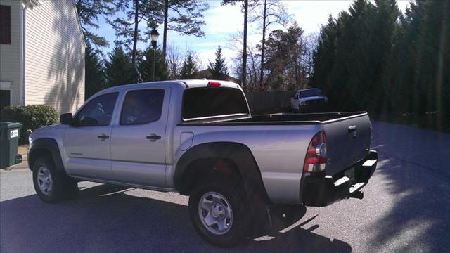 Toyota Tacoma 2010 photo 2