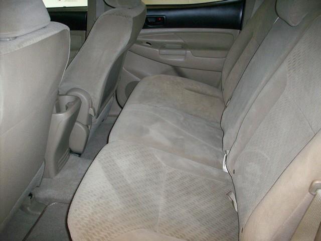 Toyota Tacoma Base Pickup Truck