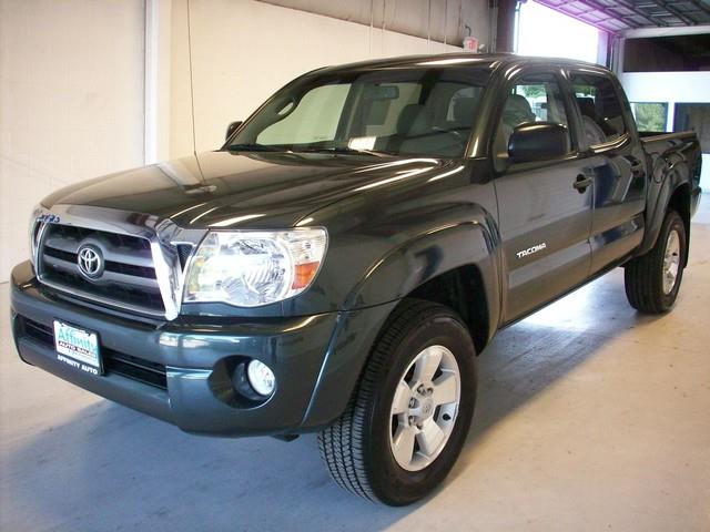 Toyota Tacoma 2010 photo 2