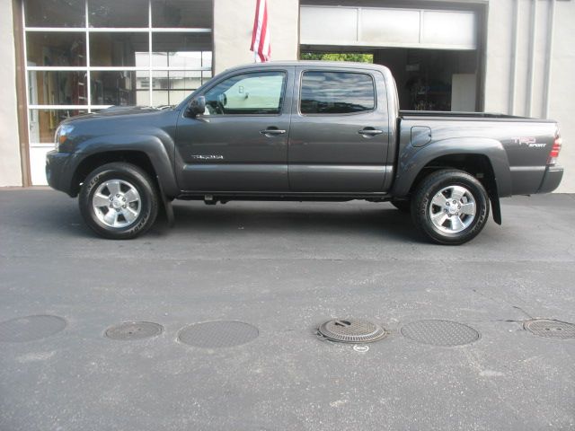 Toyota Tacoma 2010 photo 1