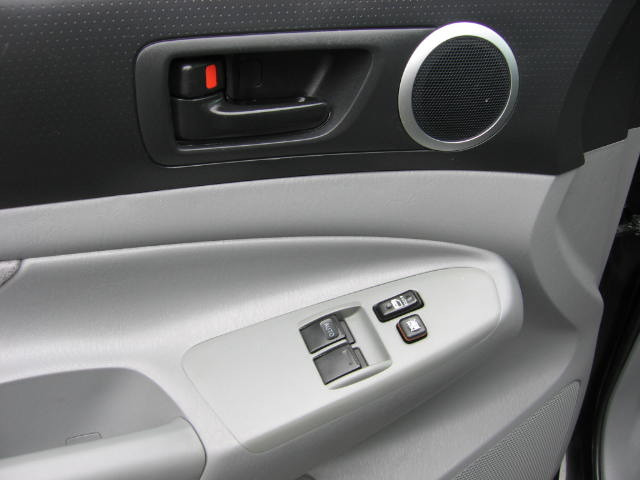 Toyota Tacoma 2011 photo 10