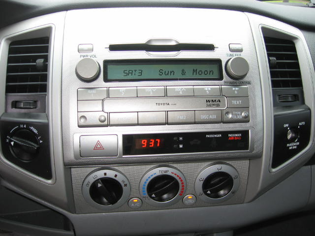Toyota Tacoma 2011 photo 20