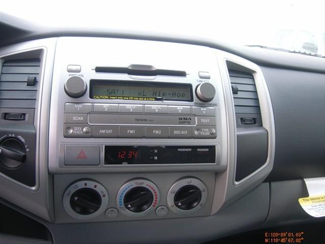 Toyota Tacoma 2011 photo 3