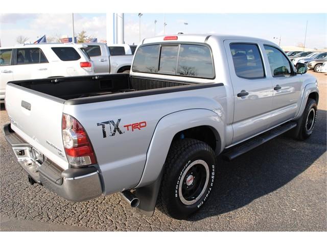 Toyota Tacoma 2011 photo 2