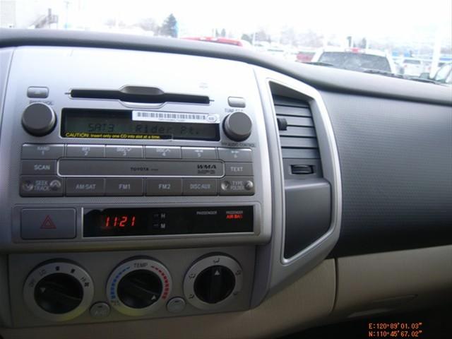 Toyota Tacoma 2011 photo 3