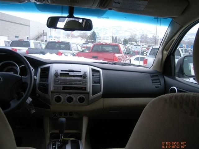 Toyota Tacoma 2011 photo 5